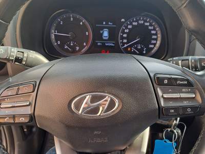 Hyundai Kona UNIPROPRIETARIO Grigio usata Altidona