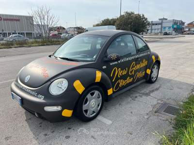 Volkswagen New Beetle CON LIVREA Nero usata JESI