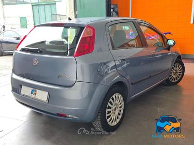 Fiat Grande Punto Grande Punto 5p 1.3 mjt 16v Dynamic 90cv 6m Blu/Azzurro usata Curno