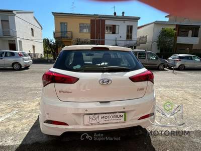 Hyundai i20 ACTIVE Bianco usata Campi Bisenzio