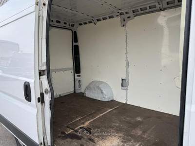 Peugeot Boxer 330 2.2 Diesel Furgone 3 posti usata Chiarano