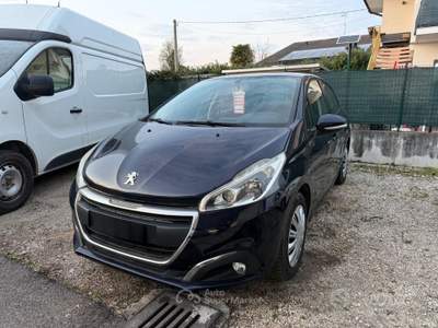 Peugeot 208 1.6 Diesel usata Chiarano