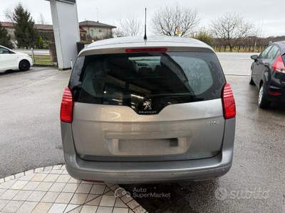 Peugeot 5008 1.6 Diesel 7 posti usata Chiarano