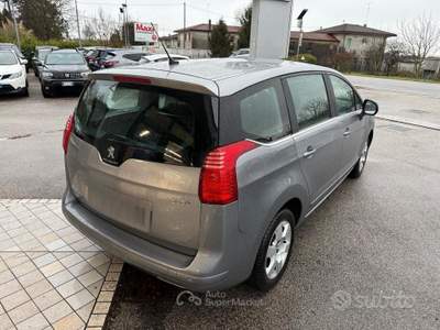 Peugeot 5008 1.6 Diesel 7 posti usata Chiarano