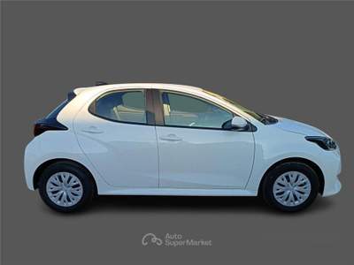 Toyota Yaris 4ª serie 1.5 Hybrid 5 porte Active usata BARI