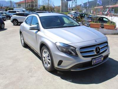 Mercedes-Benz GLA GLA 180 d Premium Argento usata Padula