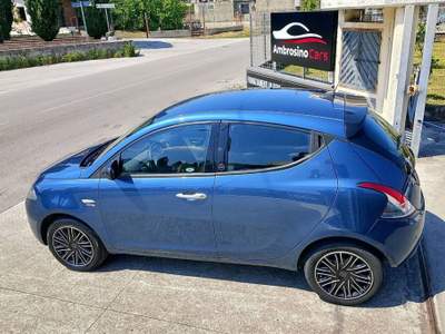Lancia Ypsilon  1.2 69 CV 5p. GPL Ecochic Gold Blu/Azzurro usata Saviano