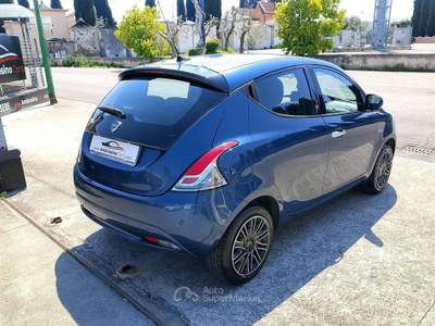 Lancia Ypsilon  1.2 69 CV 5p. GPL Ecochic Gold Blu/Azzurro usata Saviano