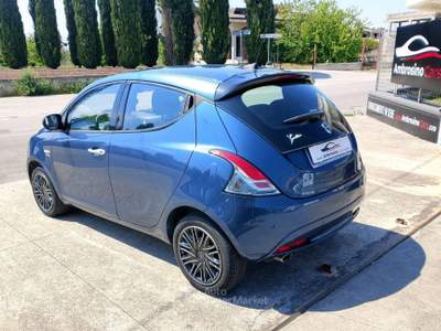 Lancia Ypsilon  1.2 69 CV 5p. GPL Ecochic Gold Blu/Azzurro usata Saviano