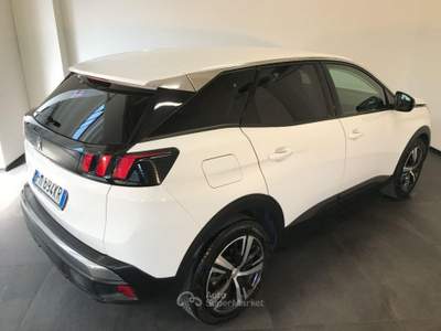 Peugeot 3008  BlueHDi 120 EAT6 S&S Active Bianco usata Casalserugo