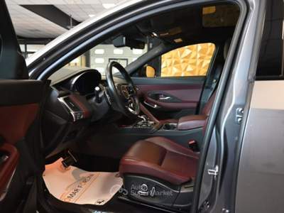 Jaguar E-Pace 2.0 d R-DYNAMIC HSE 204CV AUT.TETT.20"CAM360°FULL! Grigio usata Brescia