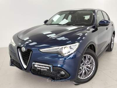 Alfa Romeo Stelvio 2.2 Turbodiesel 210 CV AT8 Q4 Executive Blu/Azzurro usata Lurate Caccivio