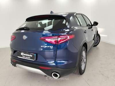 Alfa Romeo Stelvio 2.2 Turbodiesel 210 CV AT8 Q4 Executive Blu/Azzurro usata Lurate Caccivio