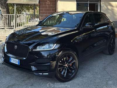 Jaguar F-Pace Unico proprietario, trazione integrale, super accessoriata Nero usata Sant'Omero