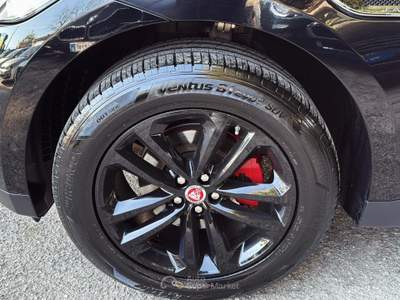 Jaguar F-Pace Unico proprietario, trazione integrale, super accessoriata Nero usata Sant'Omero