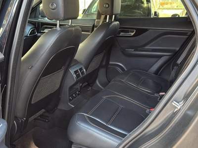 Jaguar F-Pace Unico proprietario, trazione integrale, super accessoriata Nero usata Sant'Omero