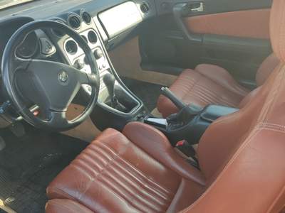 Alfa Romeo Gtv/Spider Tagliandata. Perfetti gli interni. Carrozzeria da verniciare. Arancione usata AV