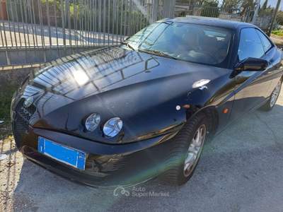 Alfa Romeo Gtv/Spider Tagliandata. Perfetti gli interni. Carrozzeria da verniciare. Arancione usata AV