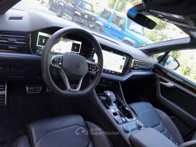 Volkswagen Touareg 3.0 V6 TDI SCR R-Line CERCHI DA 22"-GANCIO TRAINO Nero usata Savona