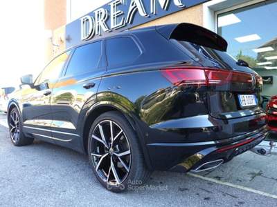 Volkswagen Touareg 3.0 V6 TDI SCR R-Line CERCHI DA 22"-GANCIO TRAINO Nero usata Savona