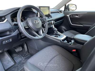 Toyota RAV4 2.5 HV 218cv E-CVT Active 2WD Argento usata Varese