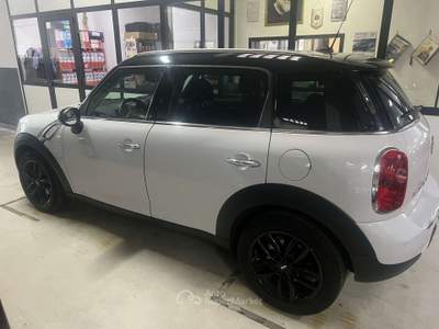 MINI Cooper Mini Countryman 2.0 Cooper D auto E6 GARANZIA 24 MESI Bianco usata Cologno Monzese