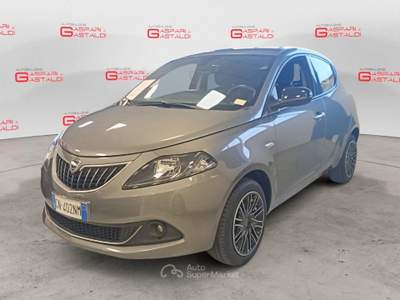 Lancia Ypsilon Ypsilon 1.0 FireFly 5 porte S&S Hybrid Gold Grigio usata Villaga