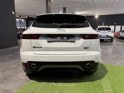 Jaguar E-Pace 2.0D i4 180cv R-DYNAMIC AUTO AWD Bianco usata Occhiobello