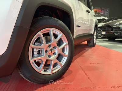 Jeep Renegade Renegade 1.5 turbo t4 mhev Altitude 2wd dct Bianco usata Cornate D'adda
