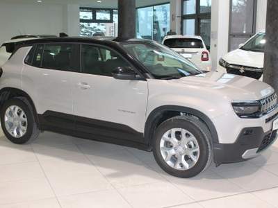 Jeep Avenger 1.2 Turbo Altitude Beige usata Cuneo