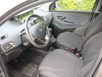 Lancia Ypsilon 1.0 FireFly 5 porte S&S Hybrid Gold Grigio usata Cuneo