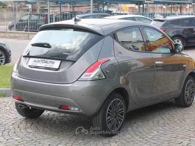 Lancia Ypsilon 1.0 FireFly 5 porte S&S Hybrid Gold Grigio usata Cuneo