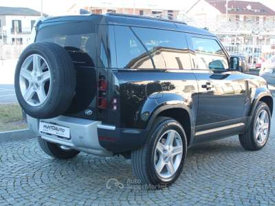 Land Rover Defender 3.0 D6 200 90 SE AWD auto. Nero usata Cuneo