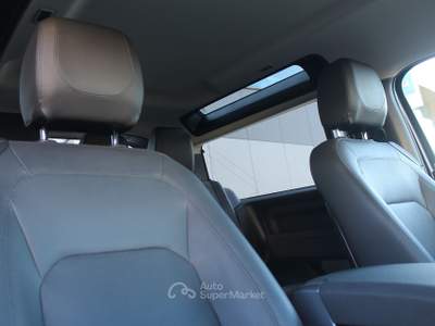 Land Rover Defender 3.0 D6 200 90 SE AWD auto. Nero usata Cuneo