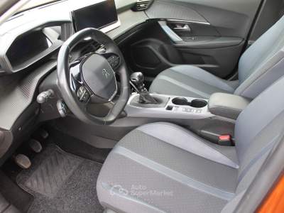 Peugeot 2008 PureTech Turbo 130 S&S Allure Arancione usata Cuneo