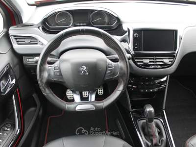 Peugeot 2008 PureTech Turbo 110cv GT Line S/S Rosso usata Cuneo