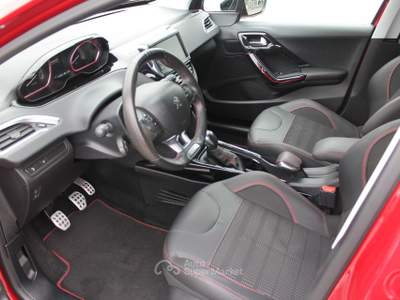 Peugeot 2008 PureTech Turbo 110cv GT Line S/S Rosso usata Cuneo