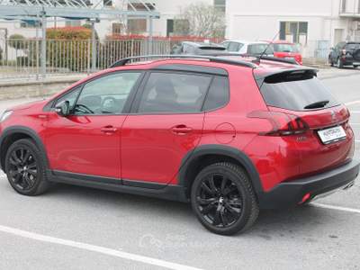 Peugeot 2008 PureTech Turbo 110cv GT Line S/S Rosso usata Cuneo