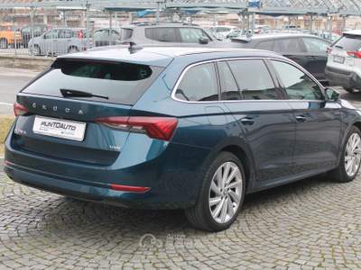 Skoda Octavia 2.0 TDI EVO 110KW WAGON STYLE DSG 4WD Verde usata Cuneo