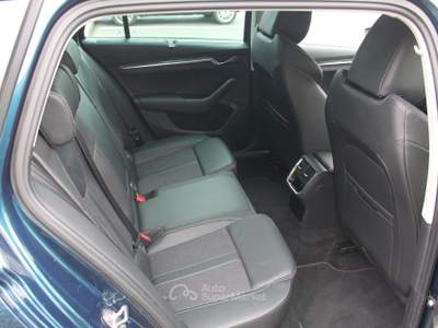 Skoda Octavia 2.0 TDI EVO 110KW WAGON STYLE DSG 4WD Verde usata Cuneo