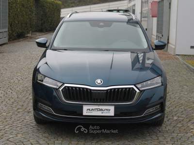 Skoda Octavia 2.0 TDI EVO 110KW WAGON STYLE DSG 4WD Verde usata Cuneo