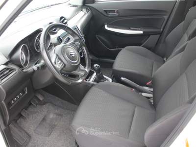 Suzuki Swift 1.2 Hybrid Top 2WD Bianco usata Cuneo