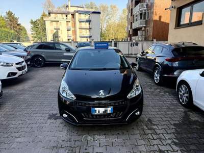 Peugeot 208 1° serie PureTech 82 5 porte Active Nero usata Sesto San Giovanni