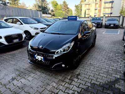 Peugeot 208 1° serie PureTech 82 5 porte Active Nero usata Sesto San Giovanni