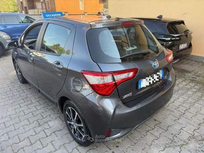 Toyota Yaris 1.5 Hybrid 5 porte Toyota Team Grigio usata Sesto San Giovanni