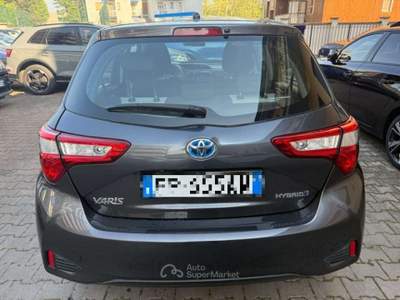 Toyota Yaris 1.5 Hybrid 5 porte Toyota Team Grigio usata Sesto San Giovanni