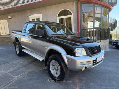 Mitsubishi L200 L200 2.5 TDI 4WD DC Pup. GLS Air Nero usata SANTA MARIA NUOVA