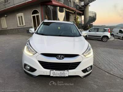 Hyundai ix35 ix35 1.7 CRDi 2WD Xpossible Bianco usata SANTA MARIA NUOVA