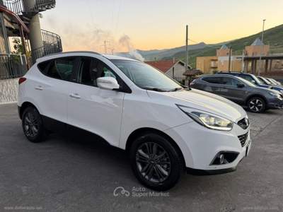 Hyundai ix35 ix35 1.7 CRDi 2WD Xpossible Bianco usata SANTA MARIA NUOVA