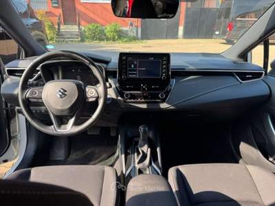 Suzuki Swace 1.8 Full Hybrid E-CVT 2WD Cool Bianco usata Milano
